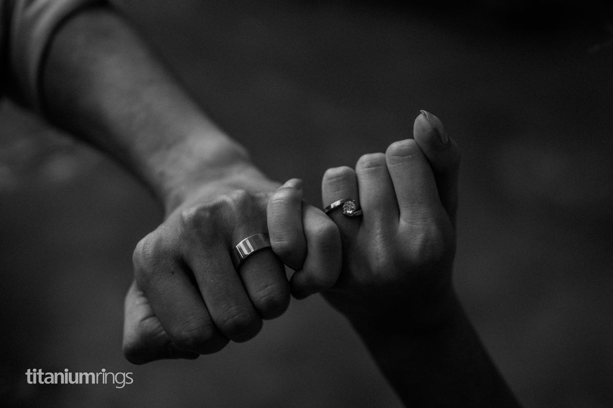 Minimalist Wedding & Engagement Rings