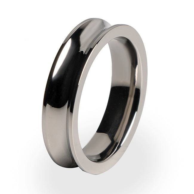 Women's Titanium ring. A classic design Titanium wedding ring for women.  Polished and perfect.