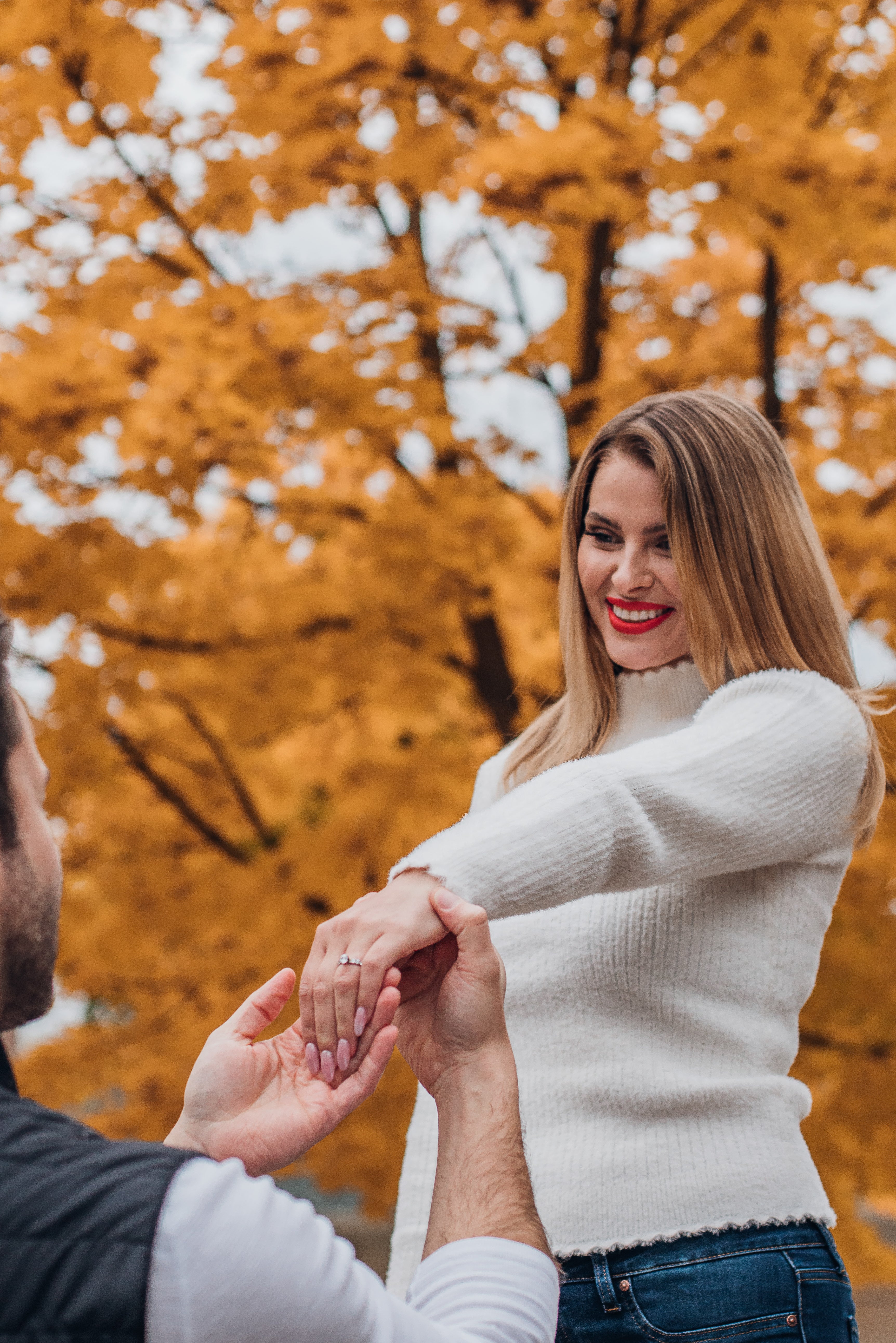 5 Romantic Proposal Ideas for Fall 2020