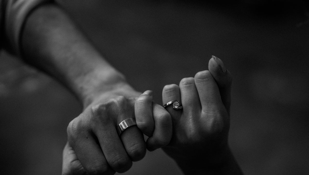 Minimalist Wedding & Engagement Rings