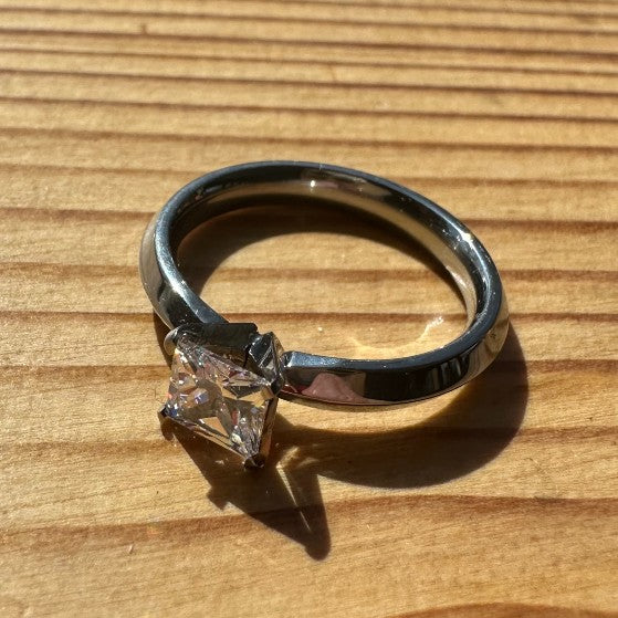 Cleopatra Princess Titanium Ring