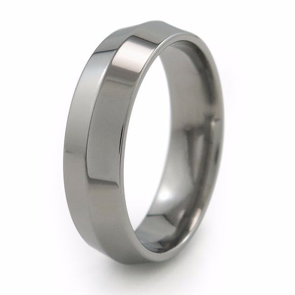 Pyramid Titanium Ring.  Unisex titanium ring.  Titanium wedding band. 