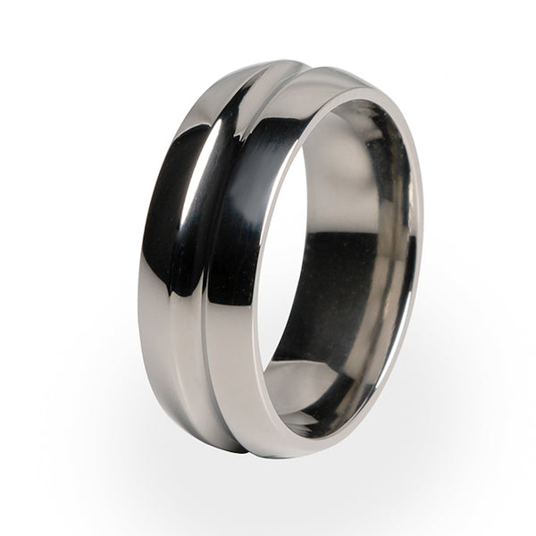 Beautiful and simple Titanium ring. A perfect wedding ring or gift from or too yourself. 
