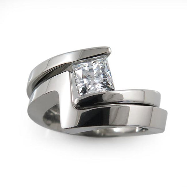 Etoile Princess Cut Titanium Ring