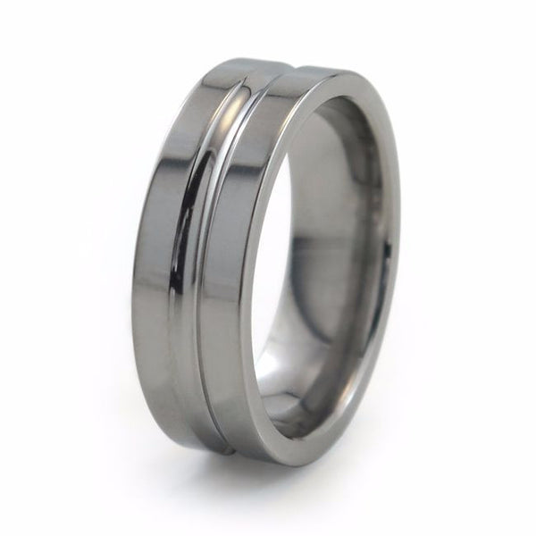 Classic flat profile titanium band with comfort fit 