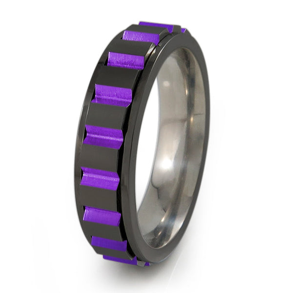 Titanium Ring with A spinning set of geometric blocks for your enjoyment and style.