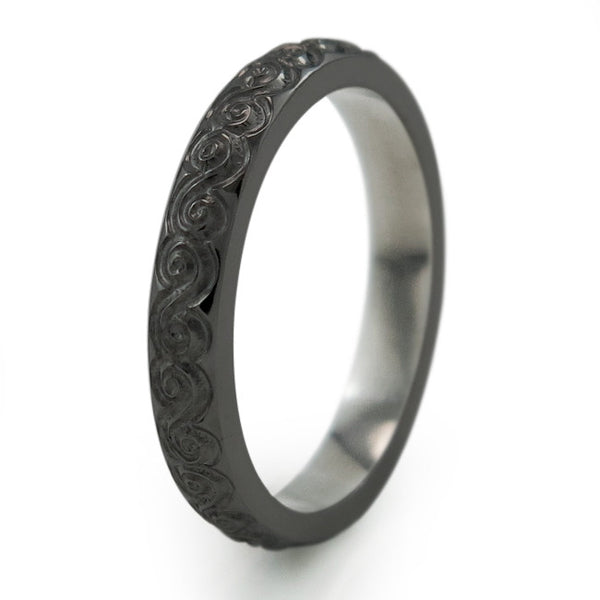 Titanium Ring with delicate carving gives the ring a vintage appeal.